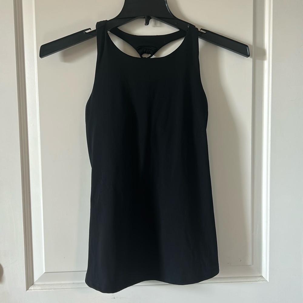 Old Navy Active tank top with fitted bra inside (has cups).